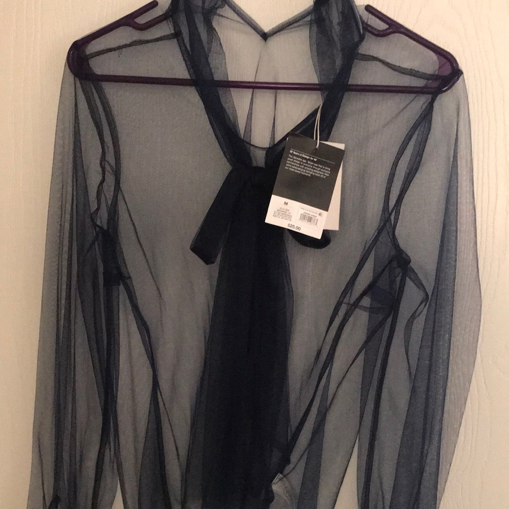 BNWT navy all sheer bow top
